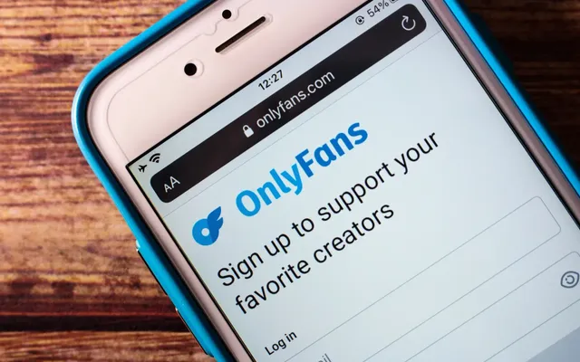Canadians spent mind-boggling millions on OnlyFans content this year