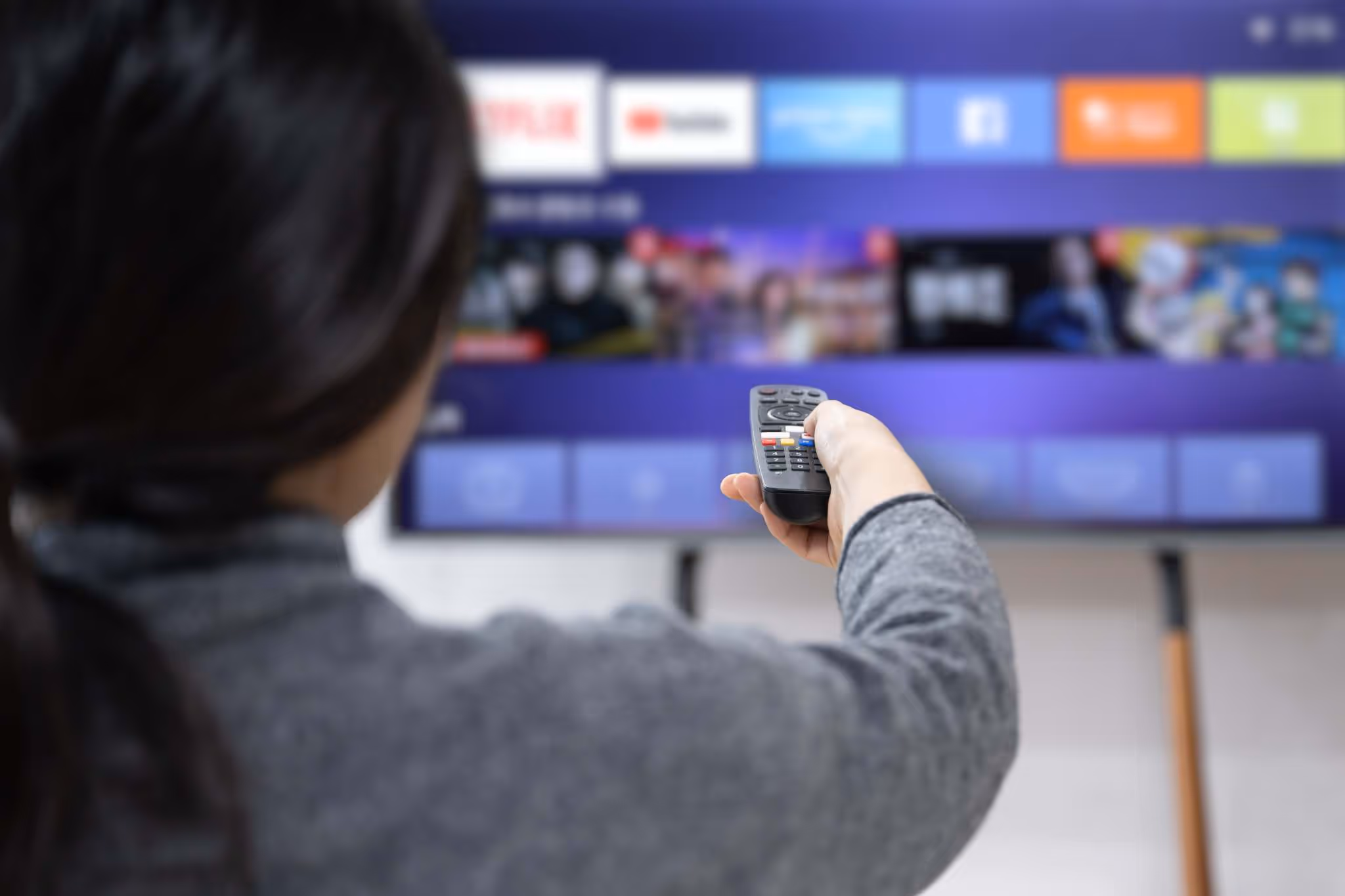 Canadians spend 80 hours a year figuring out what to watch on TV