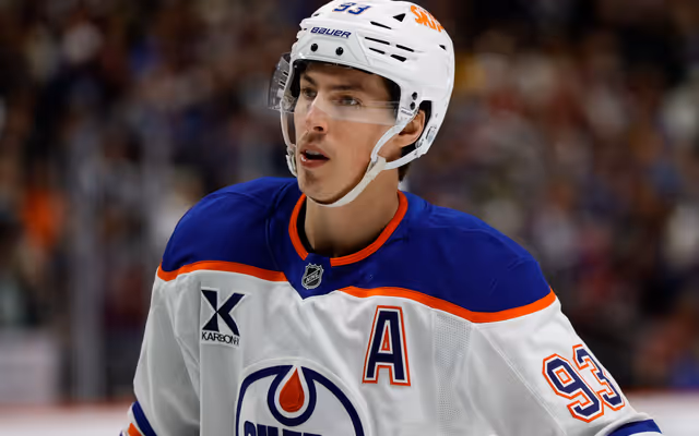 Edmonton Oilers make subtle line change ahead of Game 3 versus Ducks