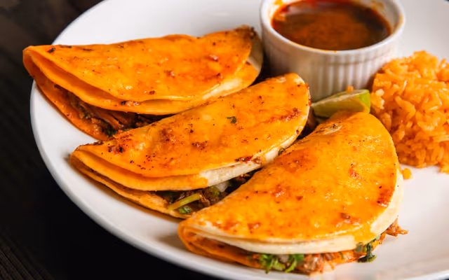 Authentic Mexican restaurant opens a new location in Edmonton