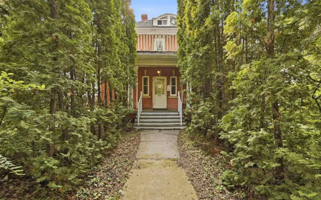 This stunning 1911 Edmonton heritage home is on the market for $1.2M