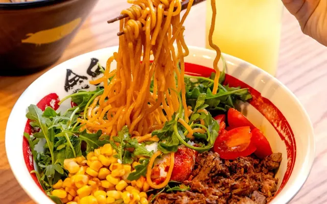 Popular Canadian ramen chain has opened a new Edmonton location