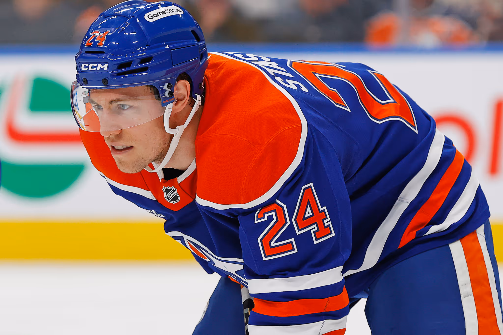 Edmonton Oilers actively looking to make trade for a forward: report