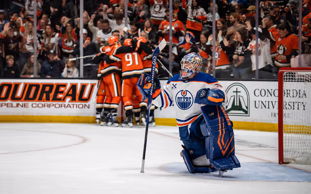 Edmonton Oilers fans sound off on social media after controversial OT goal