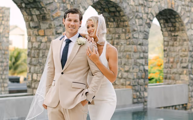 Oilers' Tristan Jarry and wife Hannah announce a baby is on the way