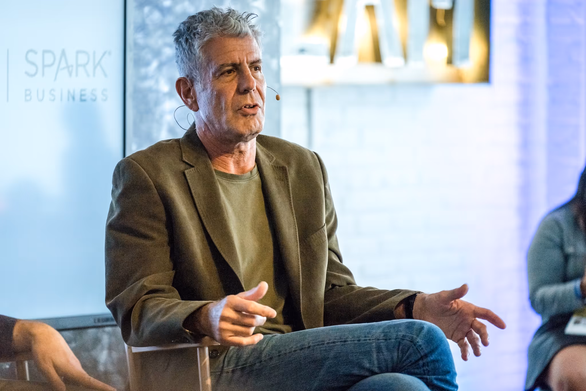 'It's a foodie town': These were some of Anthony Bourdain's favourite Vancouver restaurants