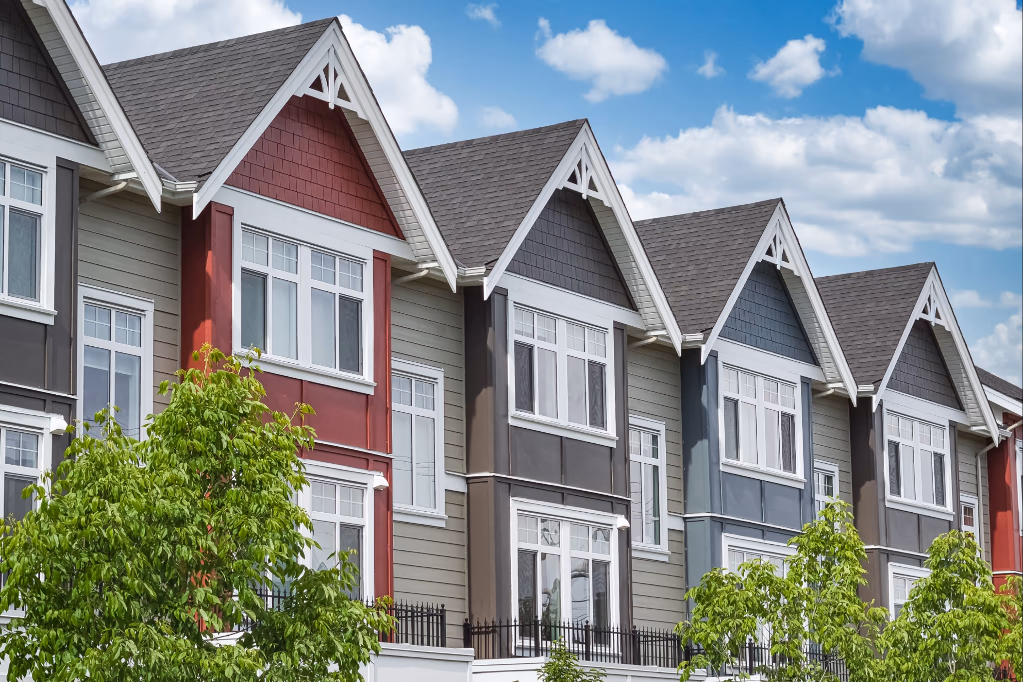 Canada's home sales rise for fourth straight month, remain below 2025 levels