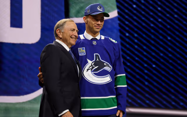 Canucks' Adam Novotny scores stunning goal at Prospect Showcase