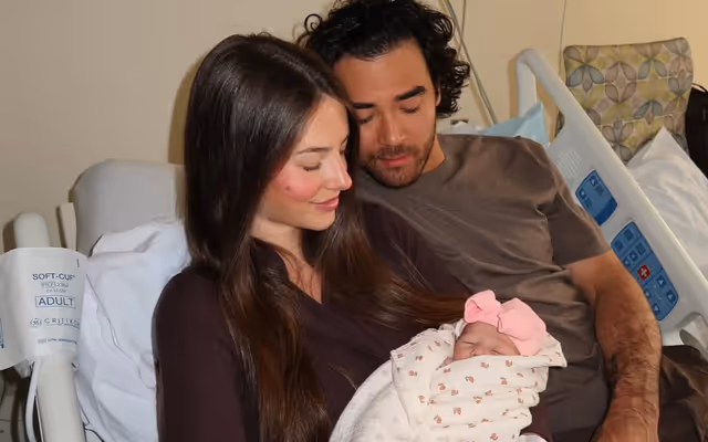 Ex-Canucks forward Sherwood and his wife welcome baby girl into the world