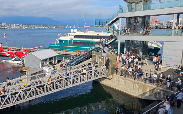 Hullo Ferries partners with nearby restaurant to create a lounge for Vancouver terminal