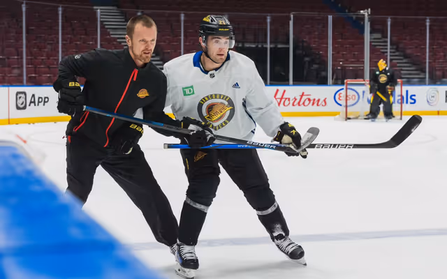 Vancouver Canucks getting new 'Hometown Remix' jersey next season