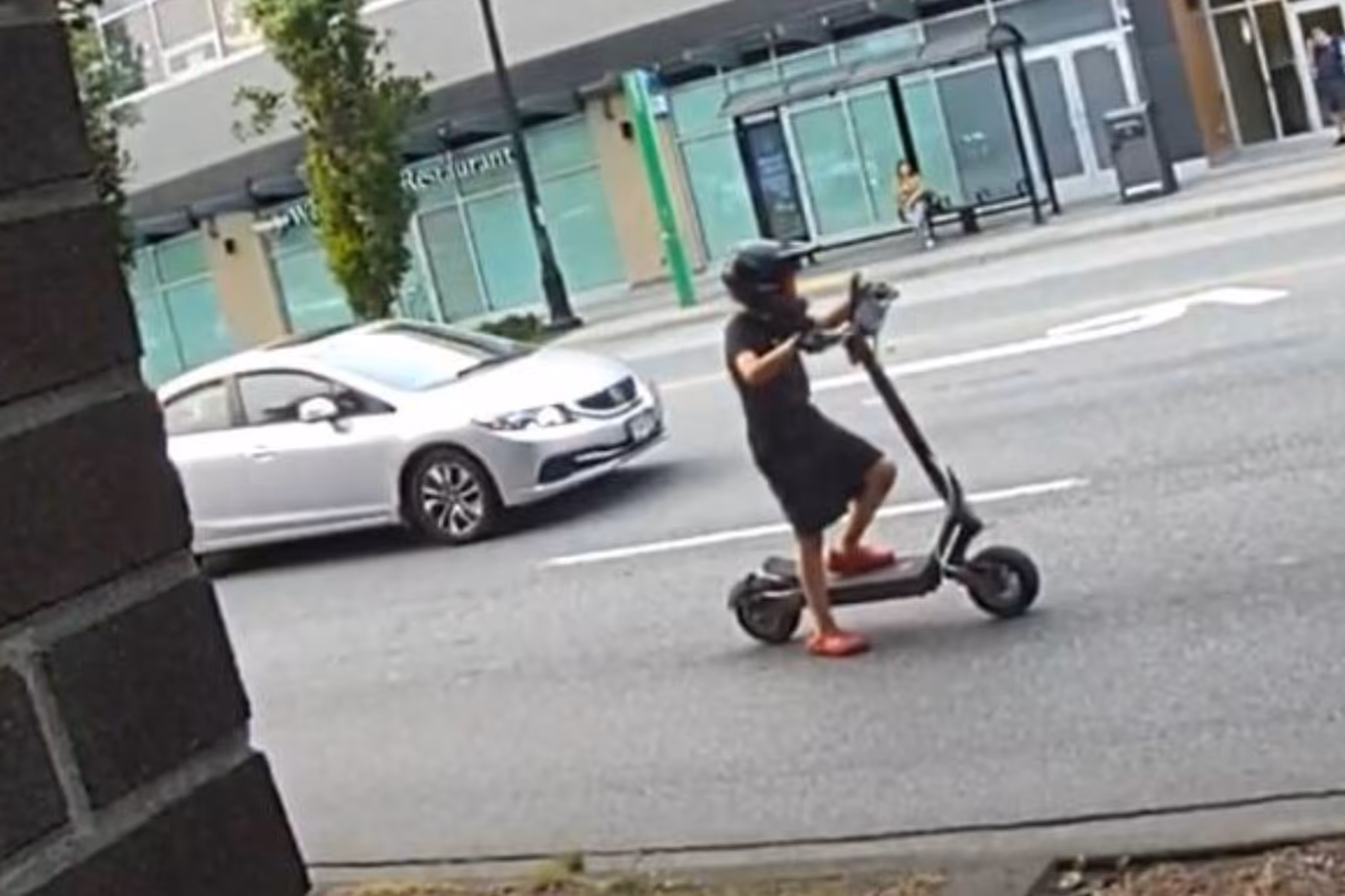 Dad fined for letting underage child ride e-scooter in heavy North Vancouver traffic