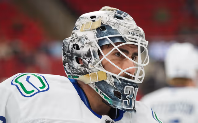 Obscure Vancouver Canucks goalie made the NHL's best save this season