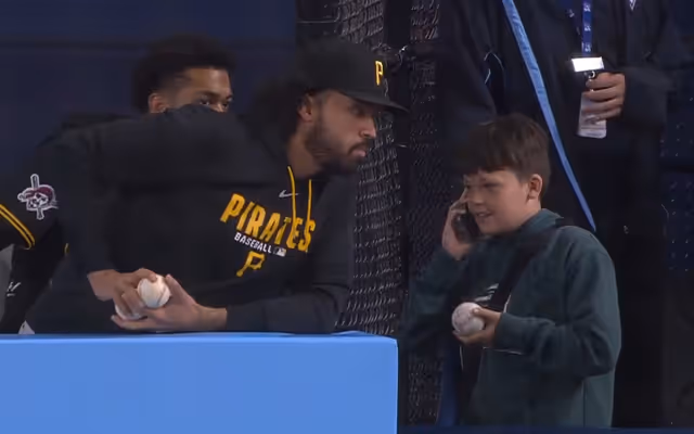 Negotiating kid steals the show at Toronto Blue Jays game