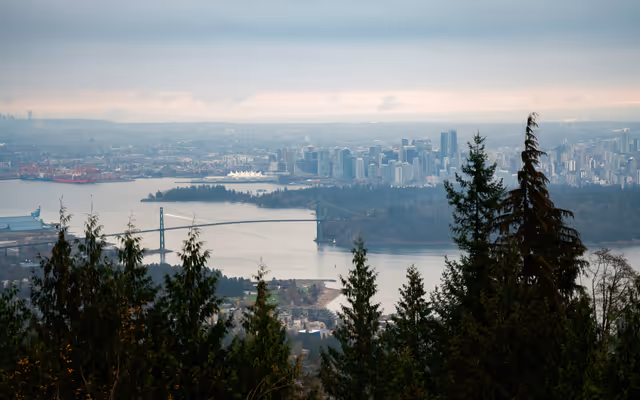 Vancouver off to a wet start to new week as rain lingers in forecast