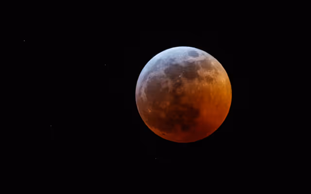 Here's how to watch to watch the lunar eclipse in Vancouver tonight