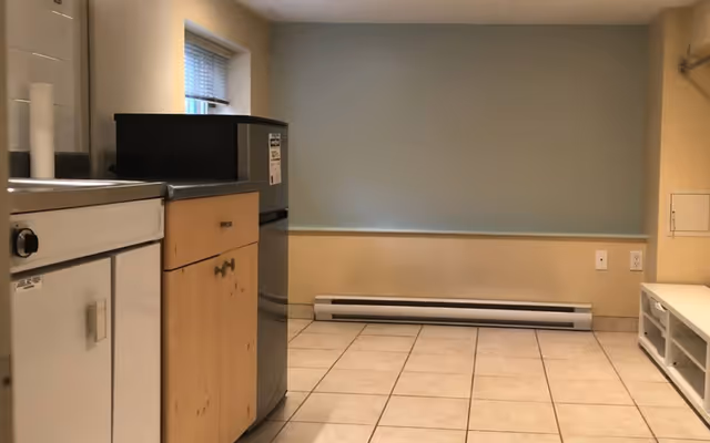 'Cozy' Vancouver studio rental in a house with coin laundry is riling up some folks