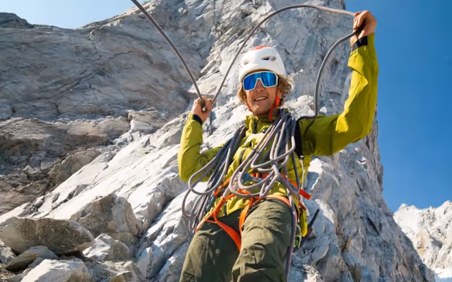'Shattered hearts': Free solo pioneer dies after Squamish climbing accident