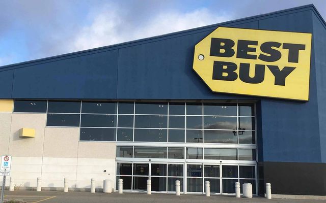 Best Buy Canada sale offers big discounts on refurbished tech