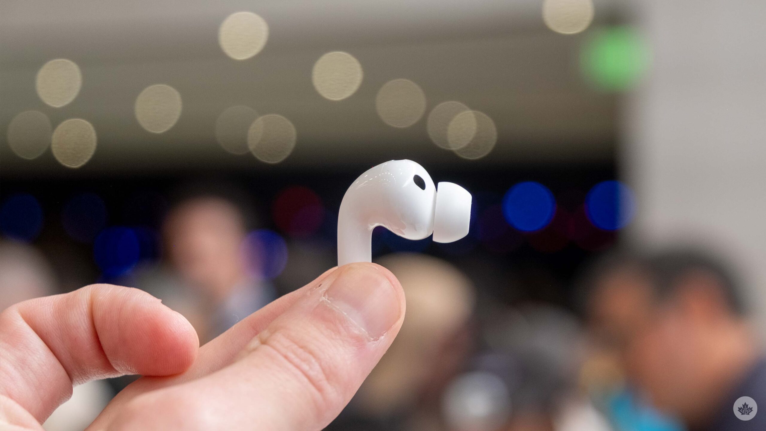 Recent Apple leak reveals camera-equipped AirPods
