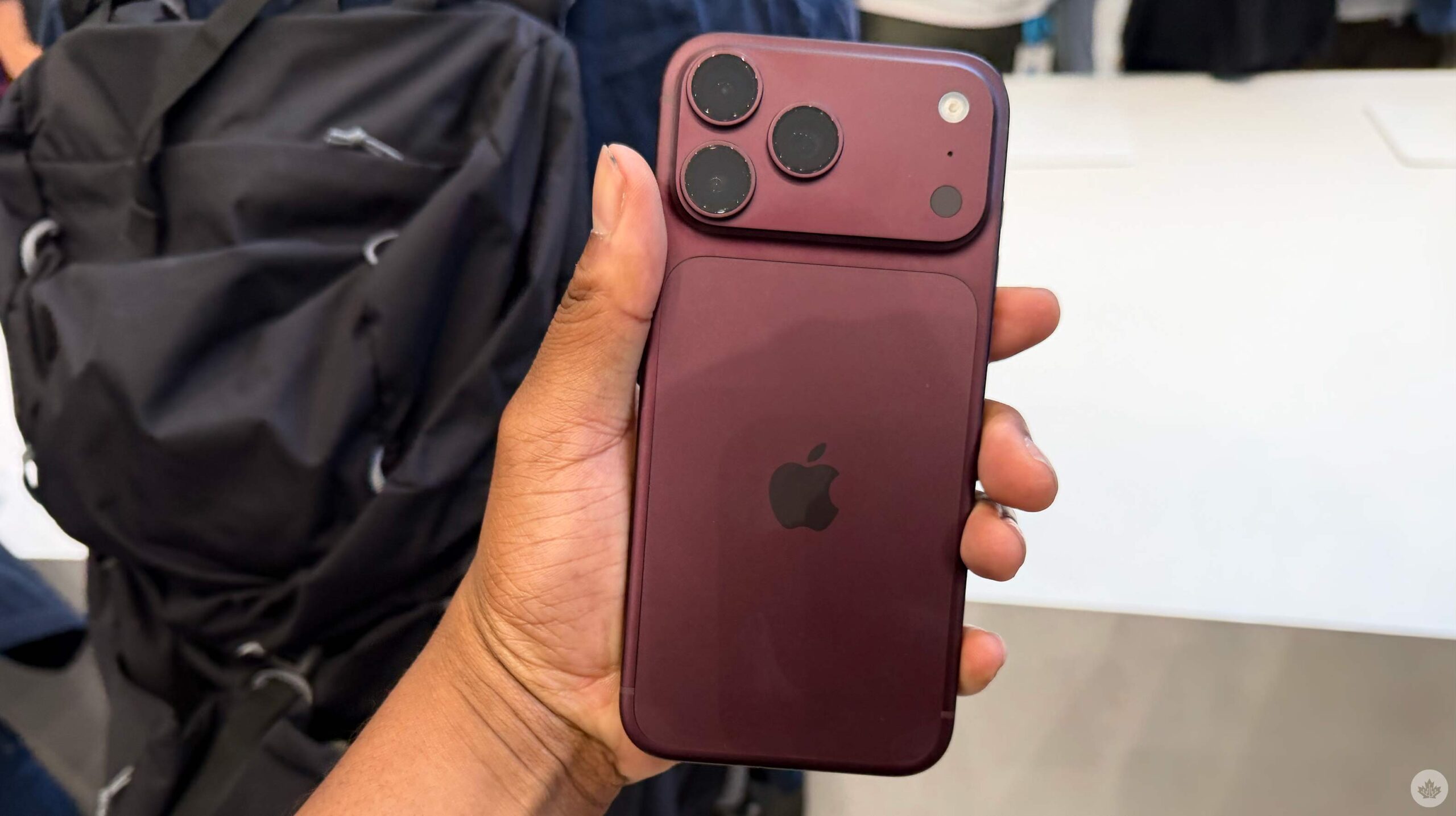 iPhone 18 Pro and 18 Pro Max Canadian carrier pricing