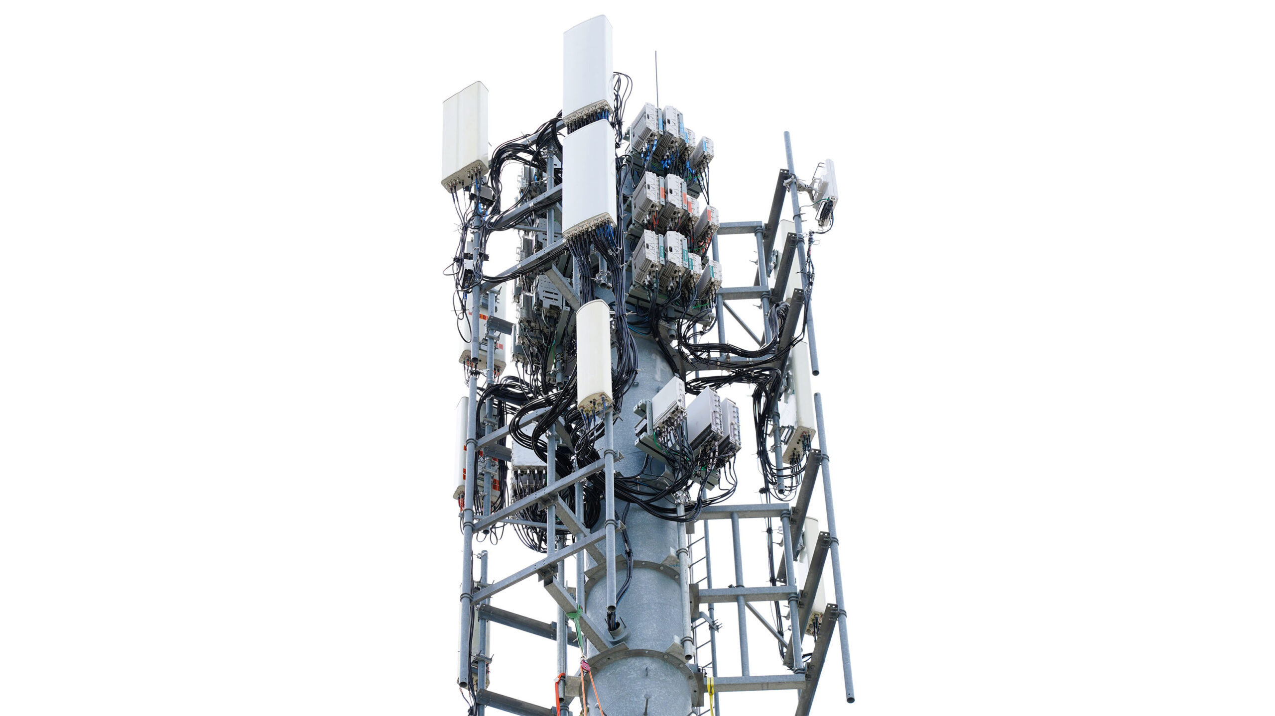 Bell boosts wireless in Toronto with new Roncesvalles site