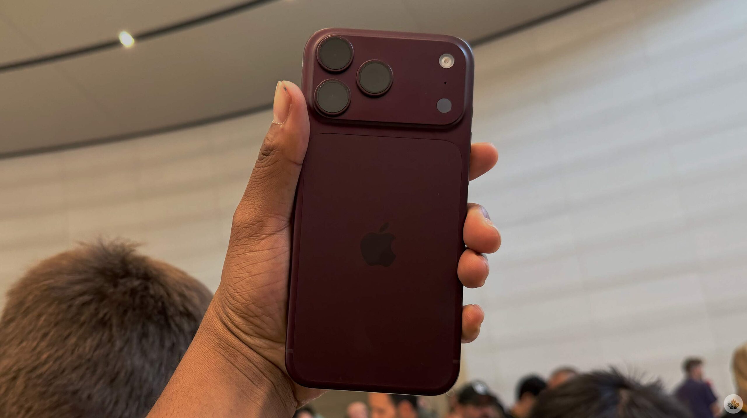 iPhone 18 Pro teardown reveals how the aperture works, repairability issues