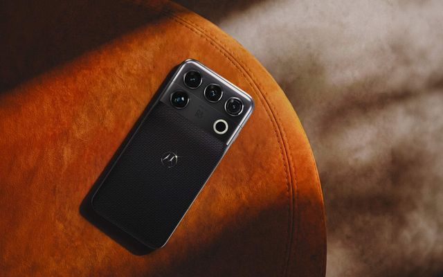 Motorola unveils Signature 27 first with Snapdragon 8 Elite Extreme