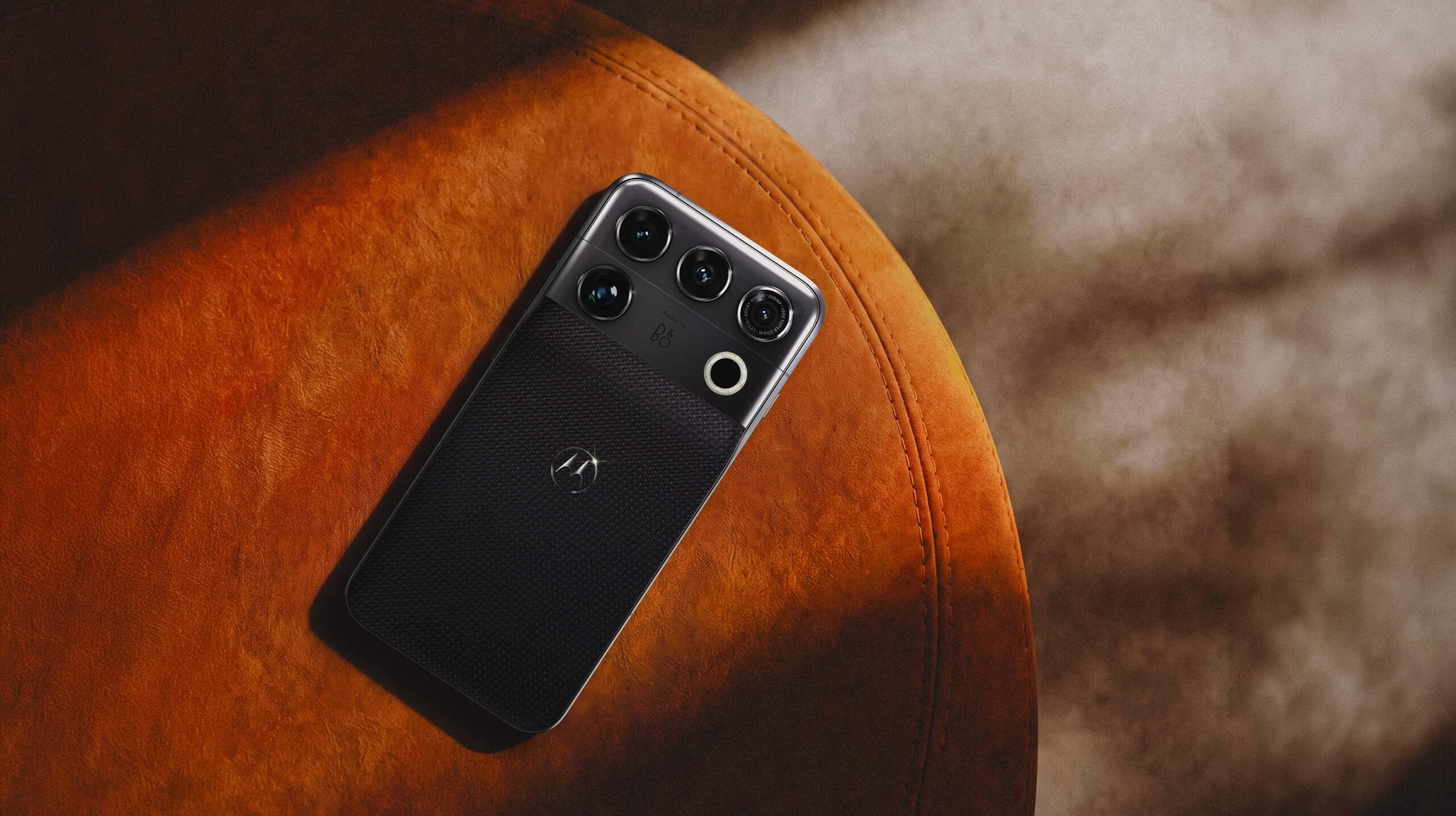 Motorola unveils Signature 27 first with Snapdragon 8 Elite Extreme