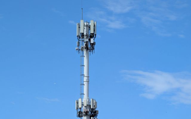 PlanHub can show which carriers have the best signal near you