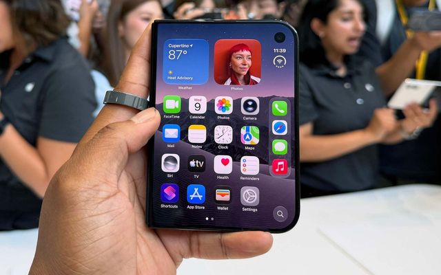 The iPhone Duo is having some production issues: report