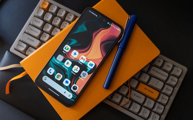 Bell’s Ahlo 2 phone seems like a solid improvement