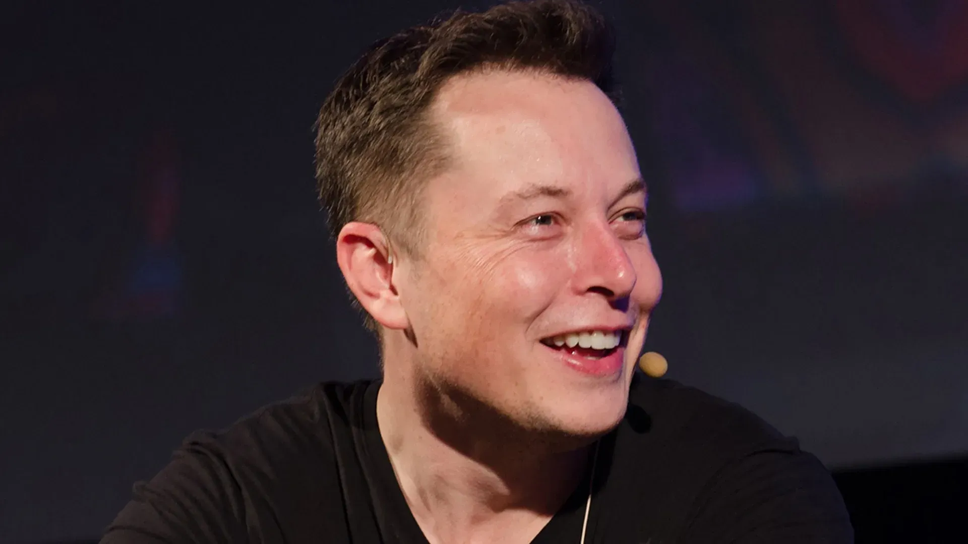 Elon Musk promises to give a SpaceX share to the kids of America