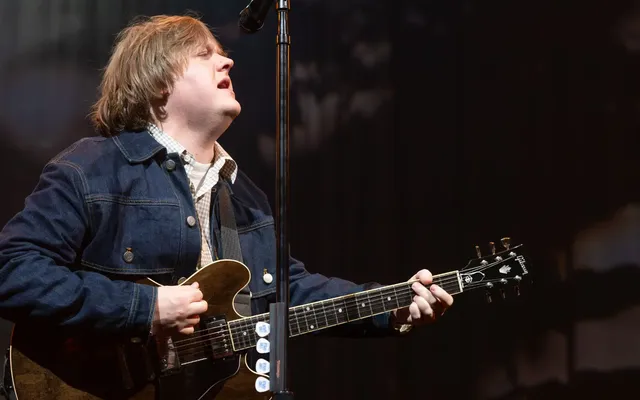 Lewis Capaldi ‘relaxed and comfortable’ at Scotiabank Arena after mental health Break