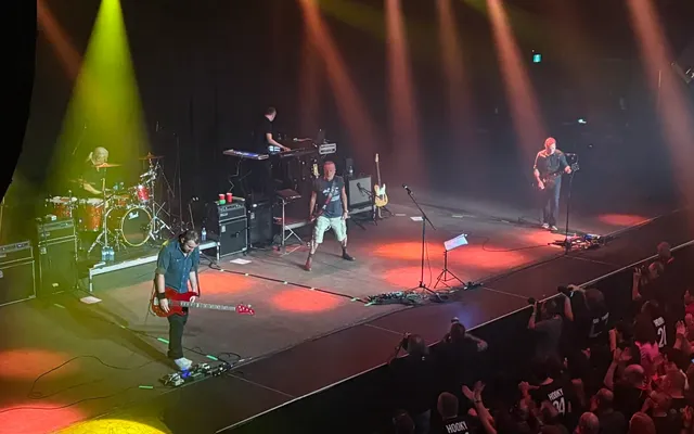 Peter Hook & The Light play Toronto 25 years to the day since Get Ready’s release