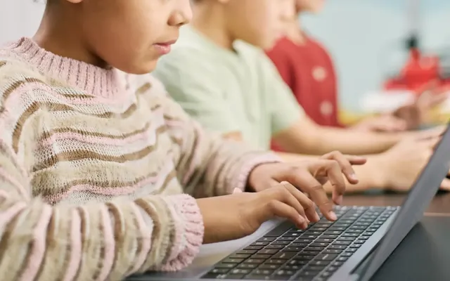 Back to school 2026: Canadians support teaching AI in classrooms, but have limits