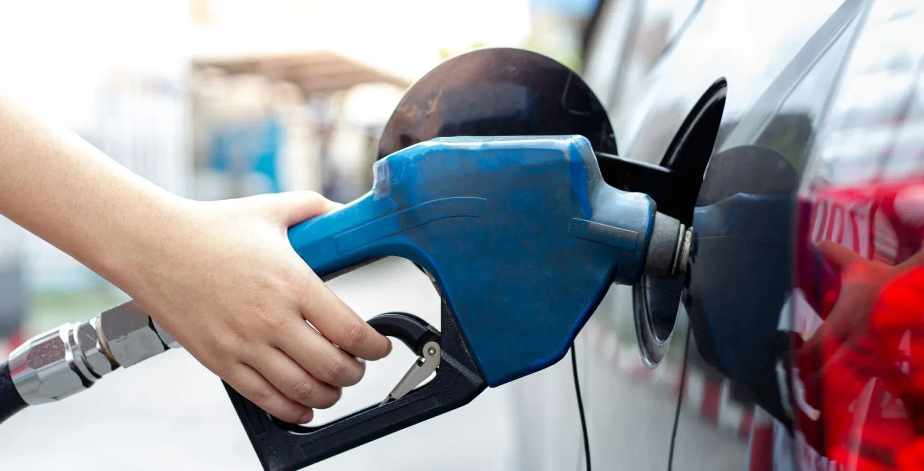 ‘Gameday fuel’: Free gas for football fans as fall NFL season opens