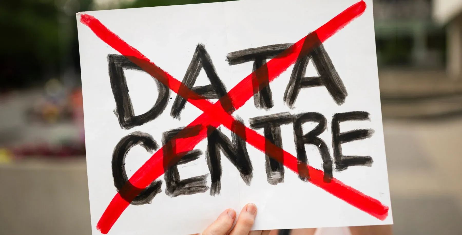 ‘It’s responsible’ Why Oakville is hitting pause on new data centres for a year