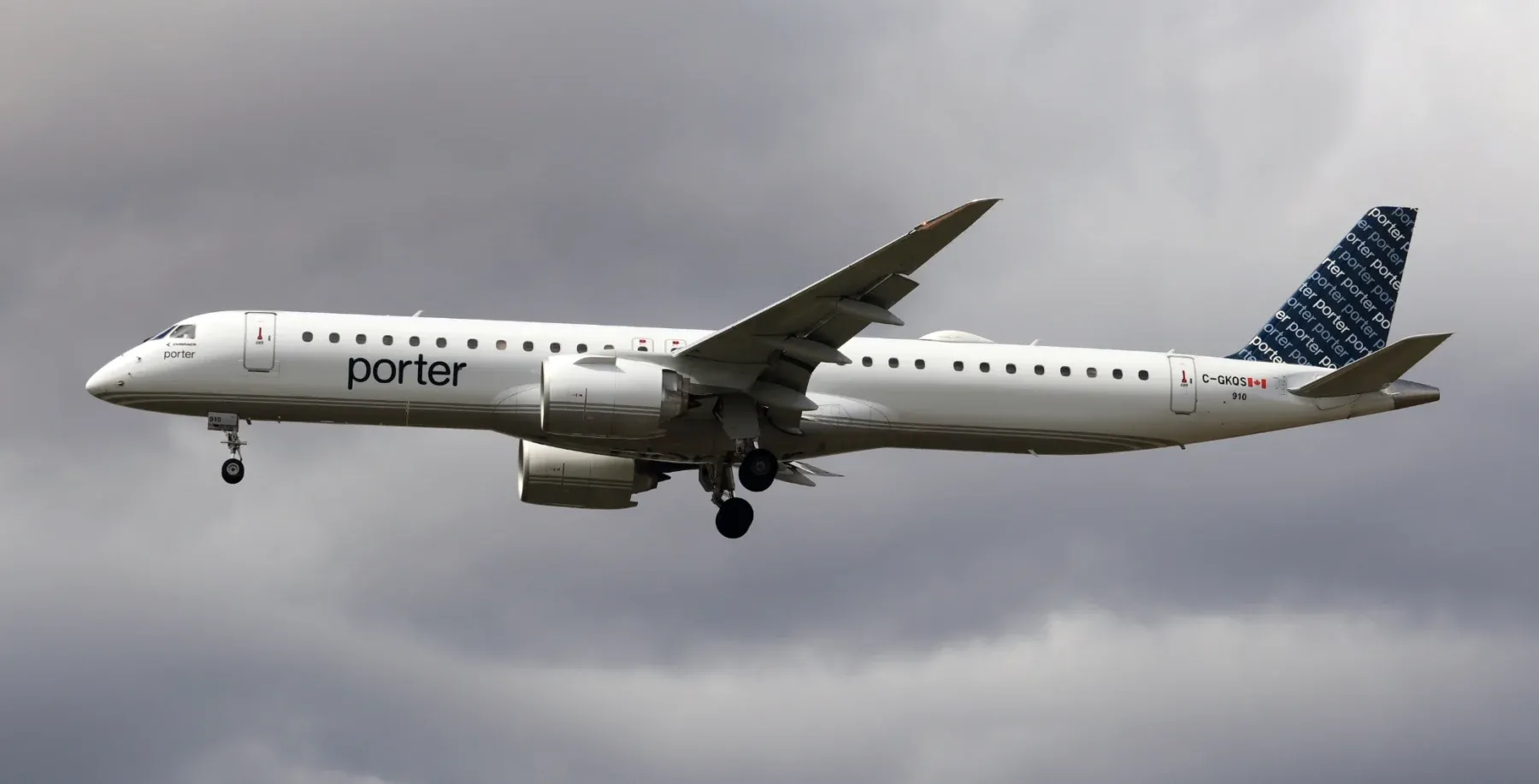 ‘The parents should be fined,’ Porter flight to Toronto cancelled after child couldn’t stay seated, sparks questions