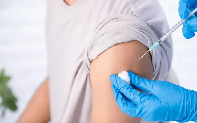 Toronto’s flu and COVID-19 vaccine rollout begins Oct. 26; here’s where to get your shots