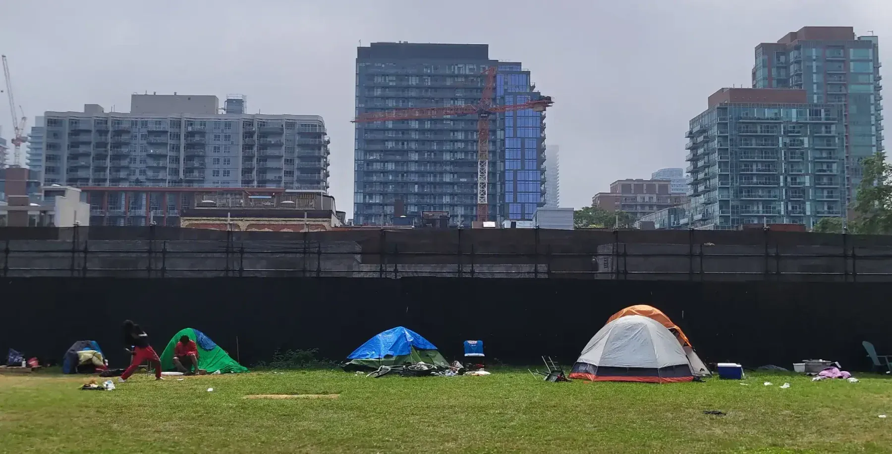 ‘We are in an emergency’: Olivia Chow says Toronto encampments are down, but outreach worker says homelessness has not…