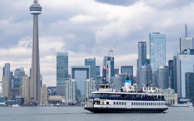 Planning a Toronto Islands trip? City warns of fake ferry ticket websites