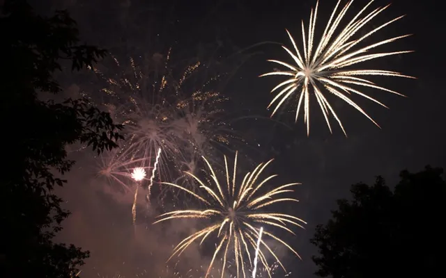 What’s open and closed on Victoria Day long weekend in the Greater Toronto Area