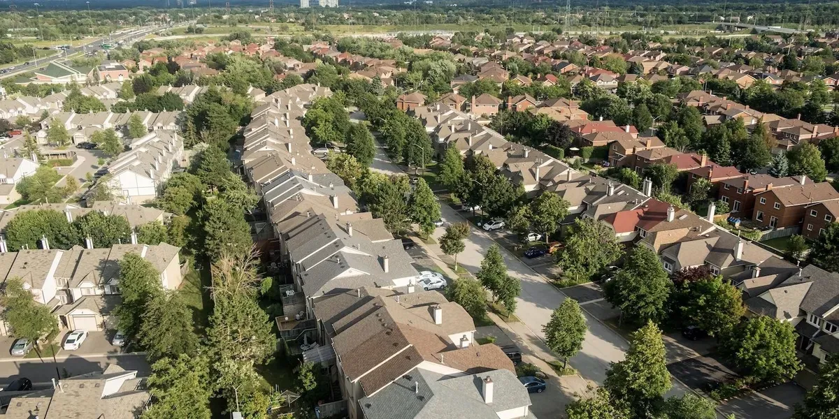 Canadian Home Sales Dip In August, Rate Worries Return: CREA