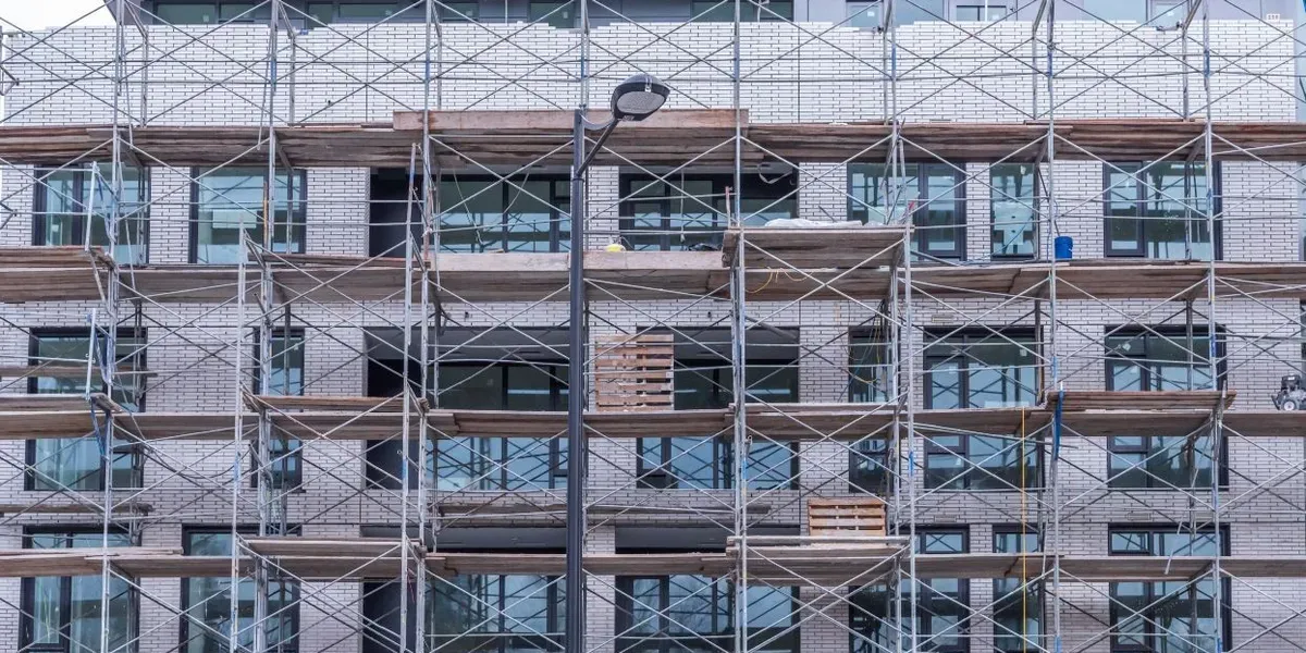 Experts: Despite Small Steps Forward, Canadian Housing Crisis Is Far From Being Solved