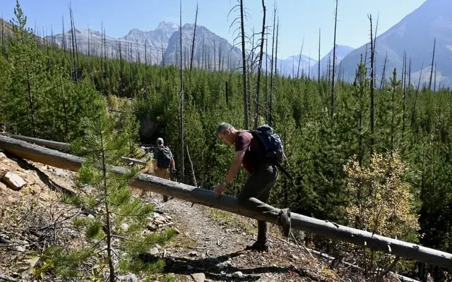 Hikers push to protect backcountry trails in Rocky Mountain national parks