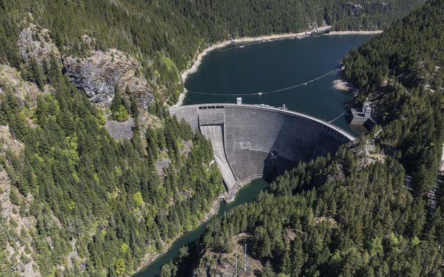 Seattle's dams blocked Canadian salmon. That could finally change