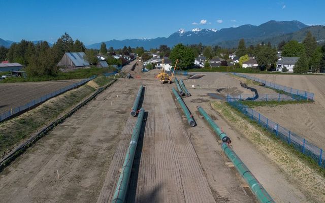 (Almost) everybody in Canada wants a pipeline. Nobody wants to pay for it
