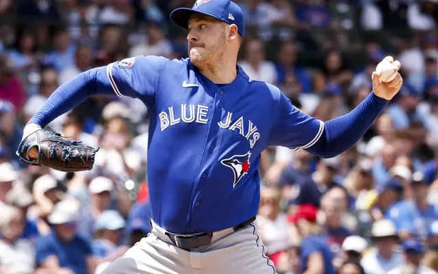 Blue Jays cap off a wild day at Wrigley Field by capping off a wild win