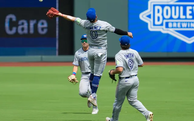 Red-hot Blue Jays cool down as Royals avoid sweep